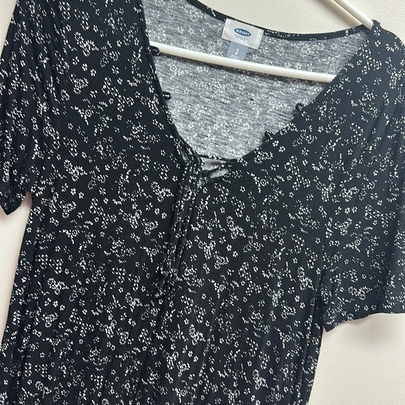 Old navy top super cute - Picture 7 of 8